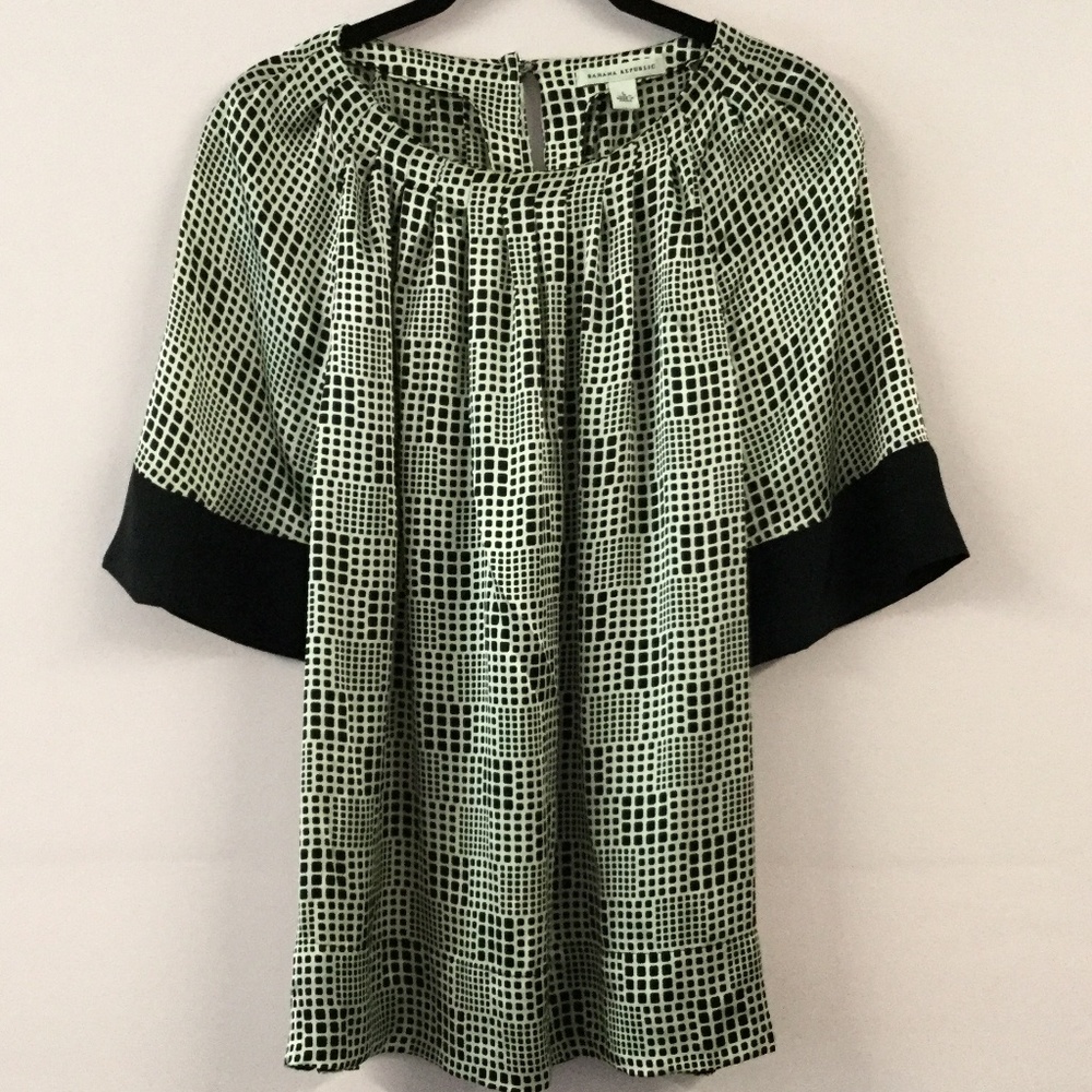 Banana Republic % SILK Top Size L